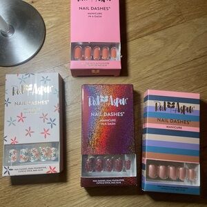 Red Aspen Press-On Nails - Pink and Glitter Set